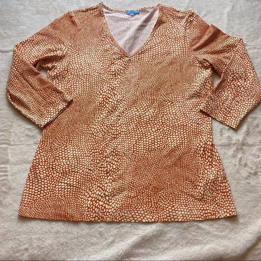 J McLaughlin V-Neck w/4 Sleeve Catalina ClothāOrange and White Design Top S-L